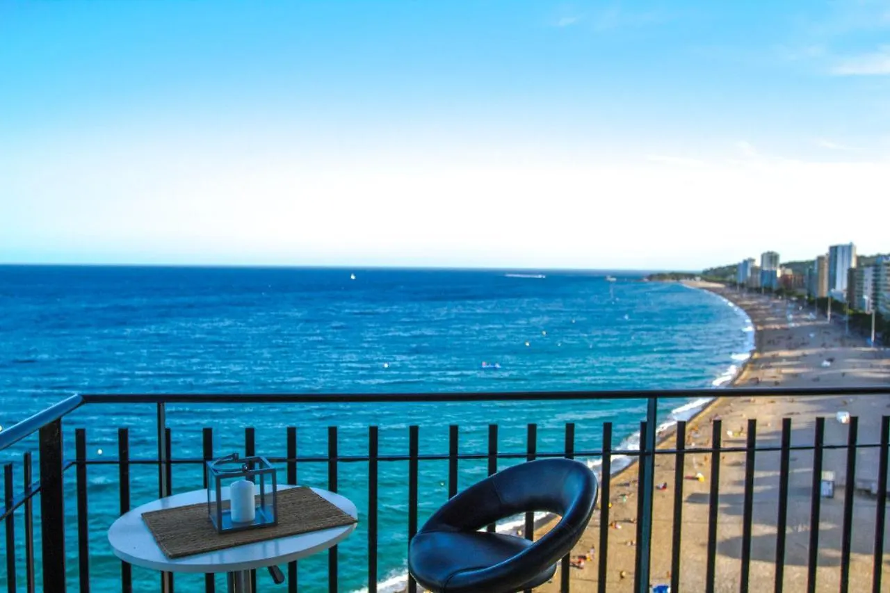 Spacious Seafront Apartment Platja d'Aro