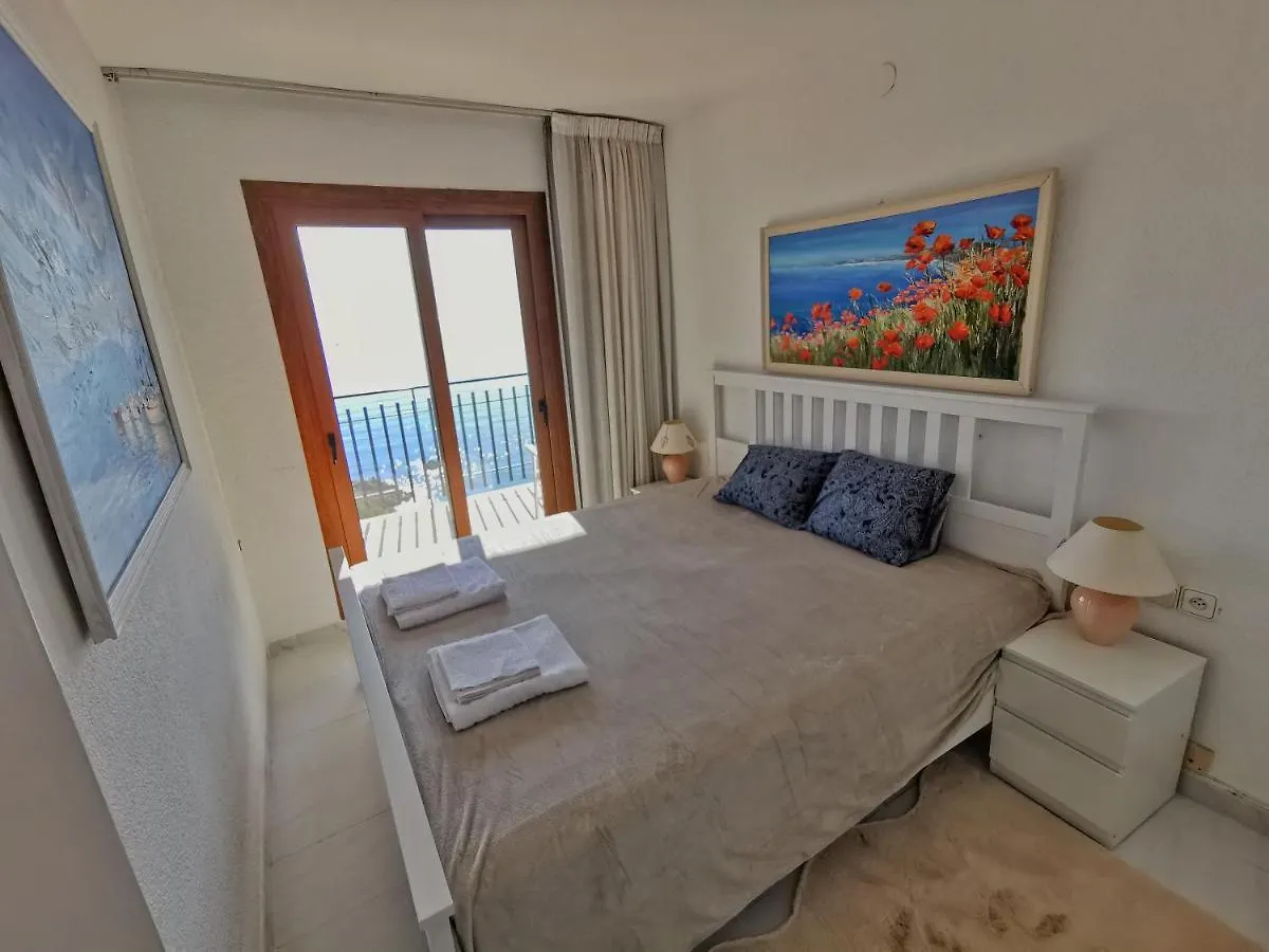 Spacious Seafront Apartment Platja d'Aro