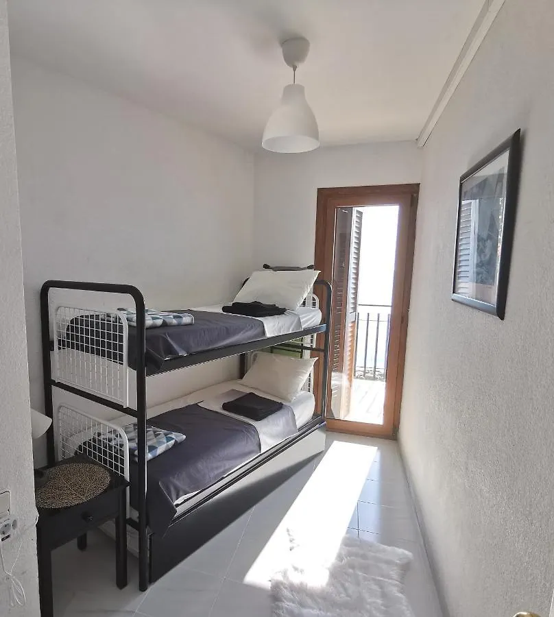 Spacious Seafront Apartment Platja d'Aro