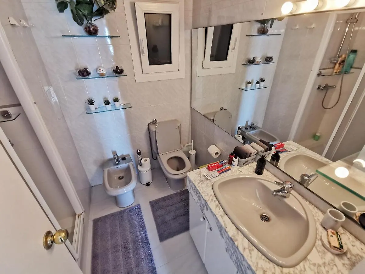 Spacious Seafront Apartment Platja d'Aro